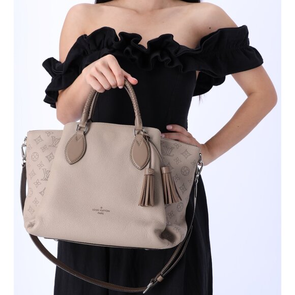Louis Vuitton Haumea Mahina Satchel Handbag M55031 Galet Grey Leather Tassel - Picture 1 of 17